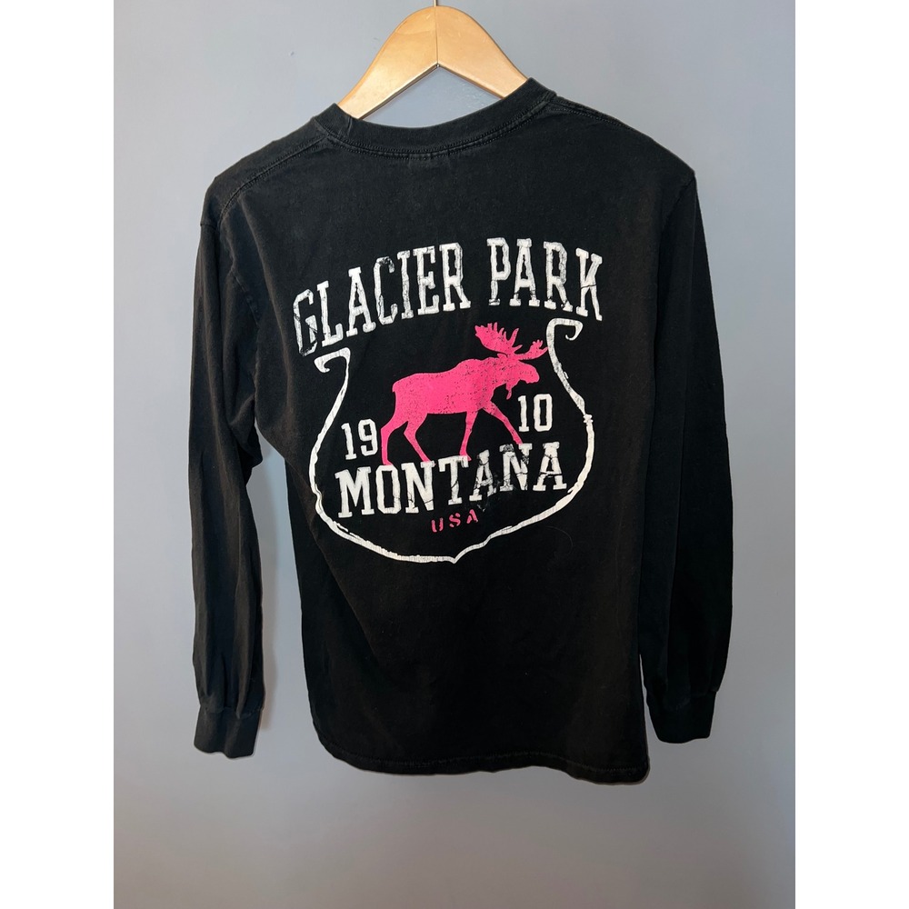 Gildan Glacier Park Montana Moose Long Sleeve T-Shirt Black Pink Small